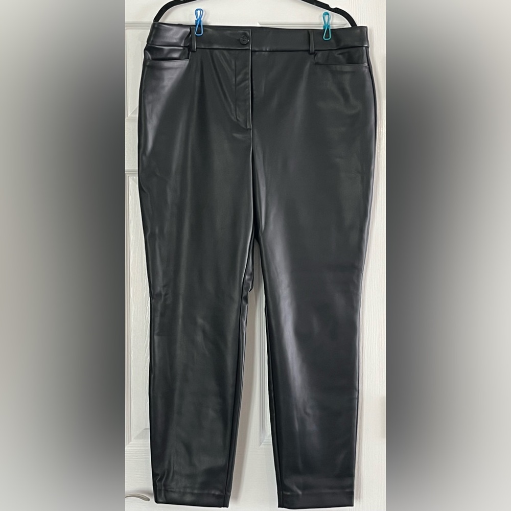 LOFT Curvy Sutton Skinny Pants in Faux Leather Sz 16 (NWT) or 18 (New Sealed)